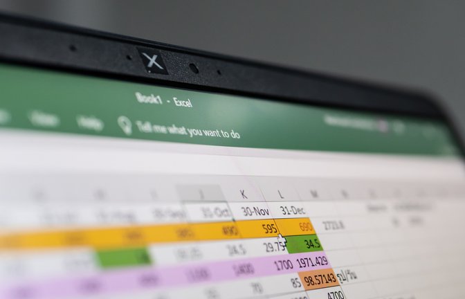 Hier zeigen wir Ihnen 6 Möglichkeiten, wie Sie in Excel Vorzeichen umkehren können.<span class='image-autor'>Foto: Wachiwit / Shutterstock.com</span>