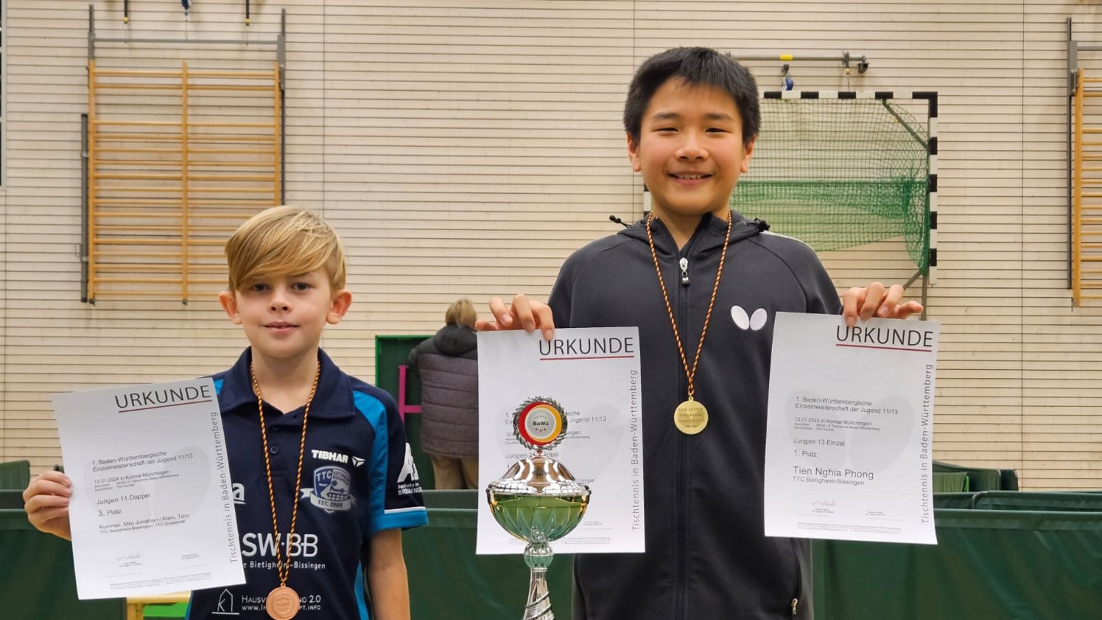 Die beiden Nachwuchsspieler Milo Kimmer (von links) und Tien Nghia Phong vom TTC Bietigheim- Bissingen zeigen bei der Baden-Württembergischen Meisterschaft ihre Klasse. Foto: privat Die beiden Nachwuchsspieler Milo Kimmer (von links) und Tien Nghia Phong vom TTC Bietigheim- Bissingen zeigen bei der Baden-Württembergischen Meisterschaft ihre Klasse. Foto: privat