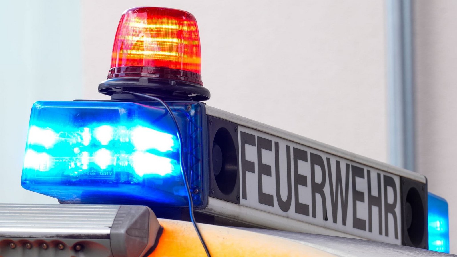 Das Feuer brach in einem Modegeschäft aus. (Symbolbild)Soeren Stache/dpa