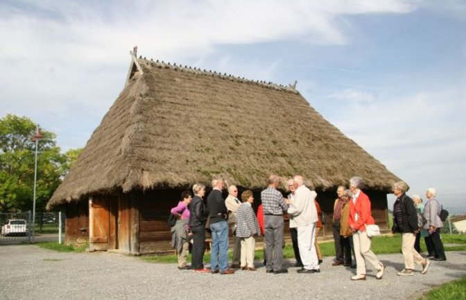 Das Dach des Keltenhauses soll erneuert werden. Foto: Rostek