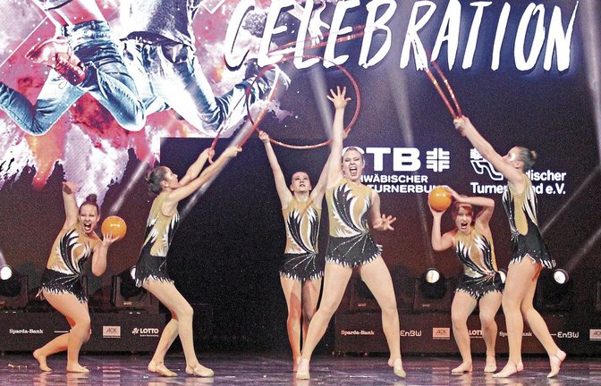Die Gymnastinnen des Gym-Ta-Jugendteams des TV Sersheim haben die Bühne der Stuttgarter Porsche-Arena bei der Turn-Gala „Celebration“ gerockt. Foto: Nachreiner