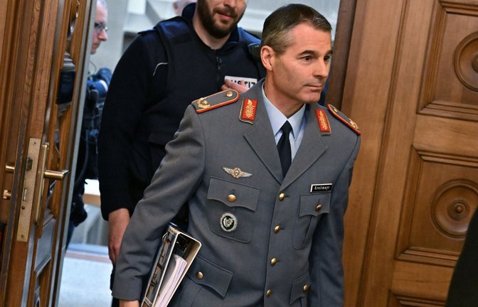 General Markus Kreitmayr kann aufatmen. Der Prozess gegen ihn ist vorbei.<span class='image-autor'>Foto: dpa/Bernd Weißbrod</span>