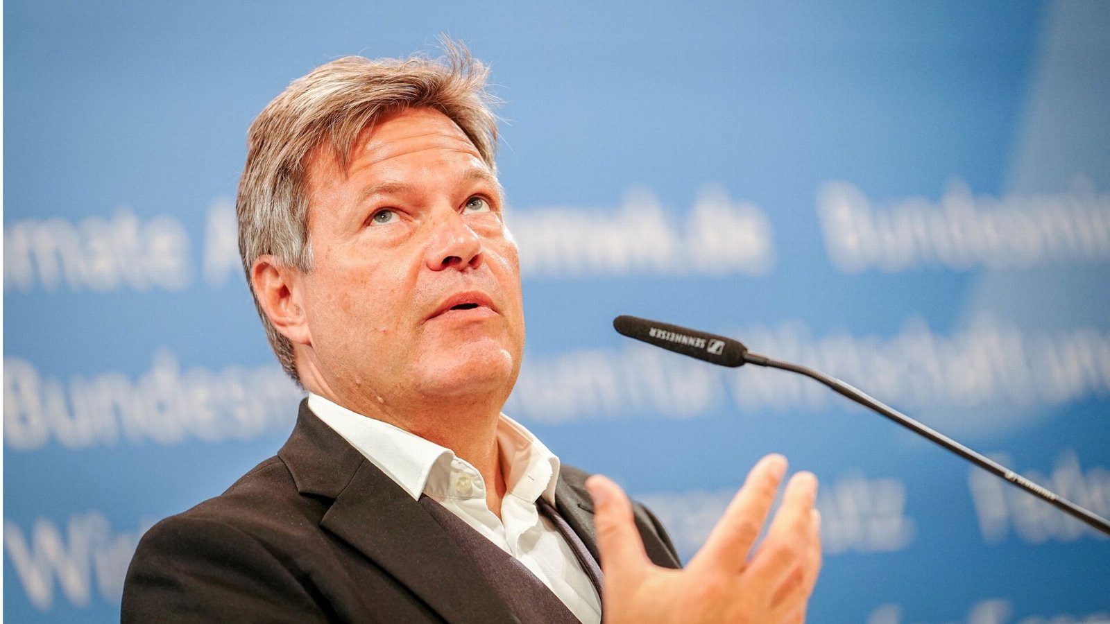 Robert Habeck hält die Vorwürfe beim Atomausstieg für ausgeräumt.Foto: dpa/Kay Nietfeld