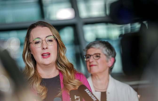Mit eindeutigen Worten: die Grünen-Fraktionschef Katharina Dröge und Britta Haßelmann im Bundestag<span class='image-autor'>Foto: dpa/Kay Nietfeld</span>