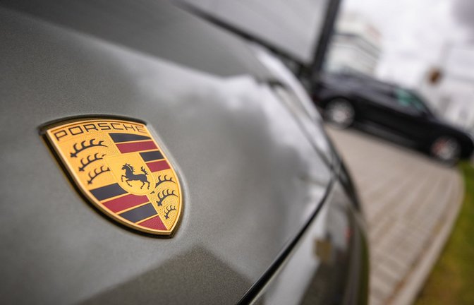 Fünf Jahre wurde die Anlegerklage gegen Porsche und VW verhandelt. Jetzt hat das OLG Celle den Autoherstellern Recht gegeben.<span class='image-autor'>Foto: dpa/Christoph Schmidt</span>