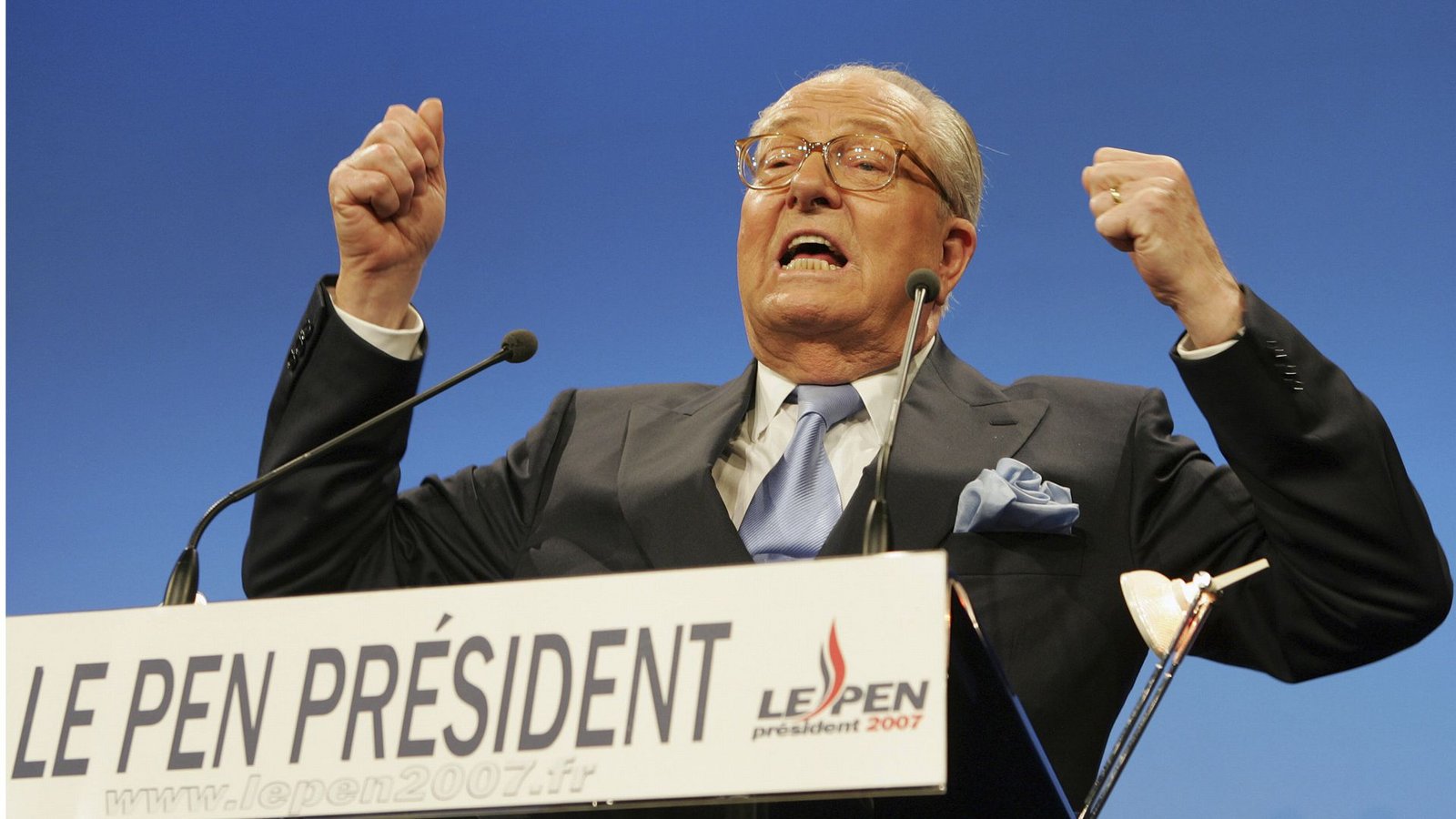 Jean-Marie Le Pen bei einer Rede im  Wahlkampf 2007Foto: Michael Sawyer/AP/dpa/Michael Sawyer