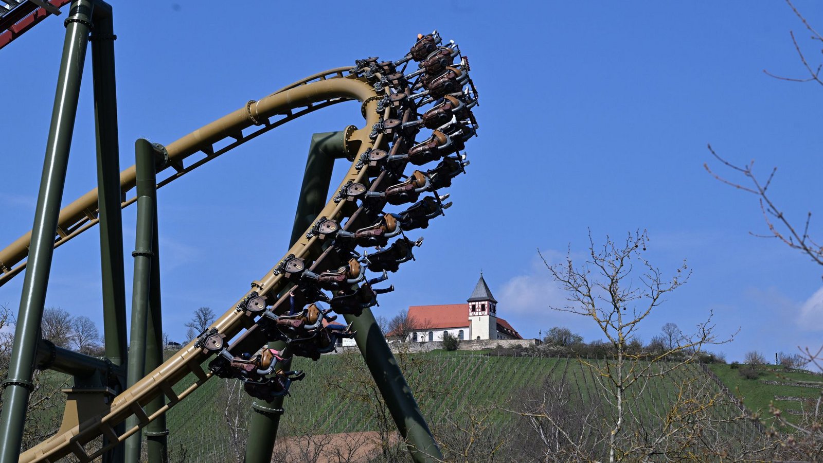 Unterhalb des Michaelsbergs bei Cleebronn geht es rund.Foto: dpa/Bernd Weißbrod