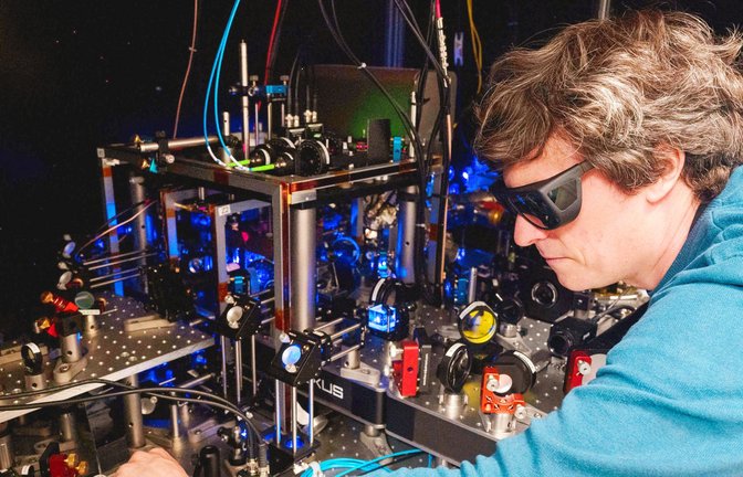 Auch im Laboren des  Instituts für Physik der Universität Stuttgart wird an Quantencomputern gearbeitet.<span class='image-autor'>Foto: dpa/Marijan Murat</span>