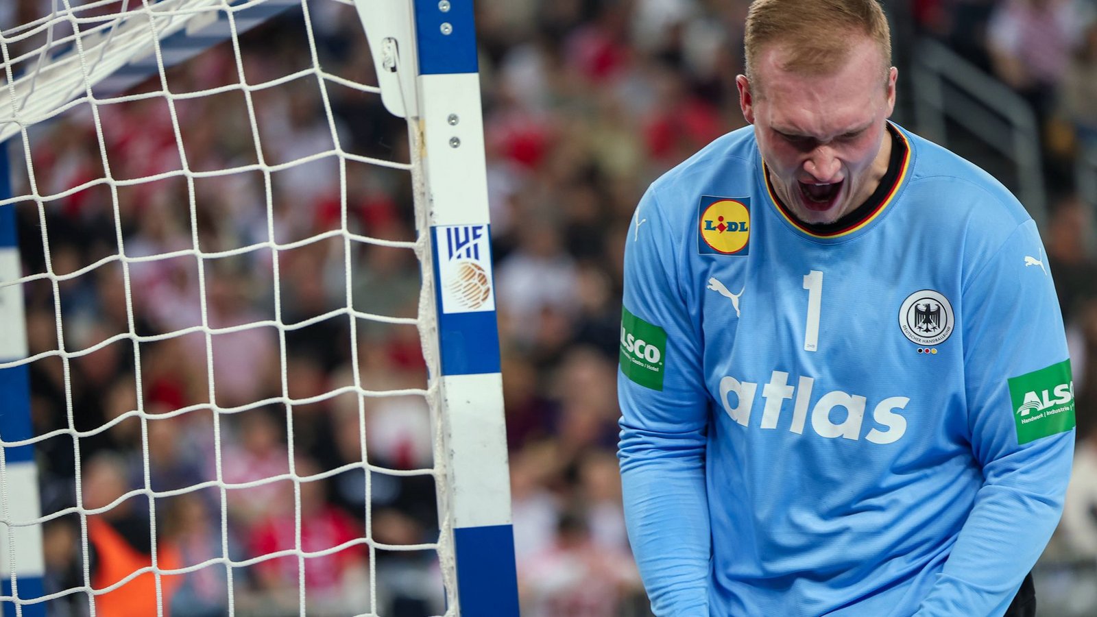 DHB-Keeper David Späth bringt Emotionen ins Spiel – zu sehen bei ARD und ZDF.Foto: IMAGO/Grubisic DHB-Keeper David Späth bringt Emotionen ins Spiel – zu sehen bei ARD und ZDF.Foto: IMAGO/Grubisic
