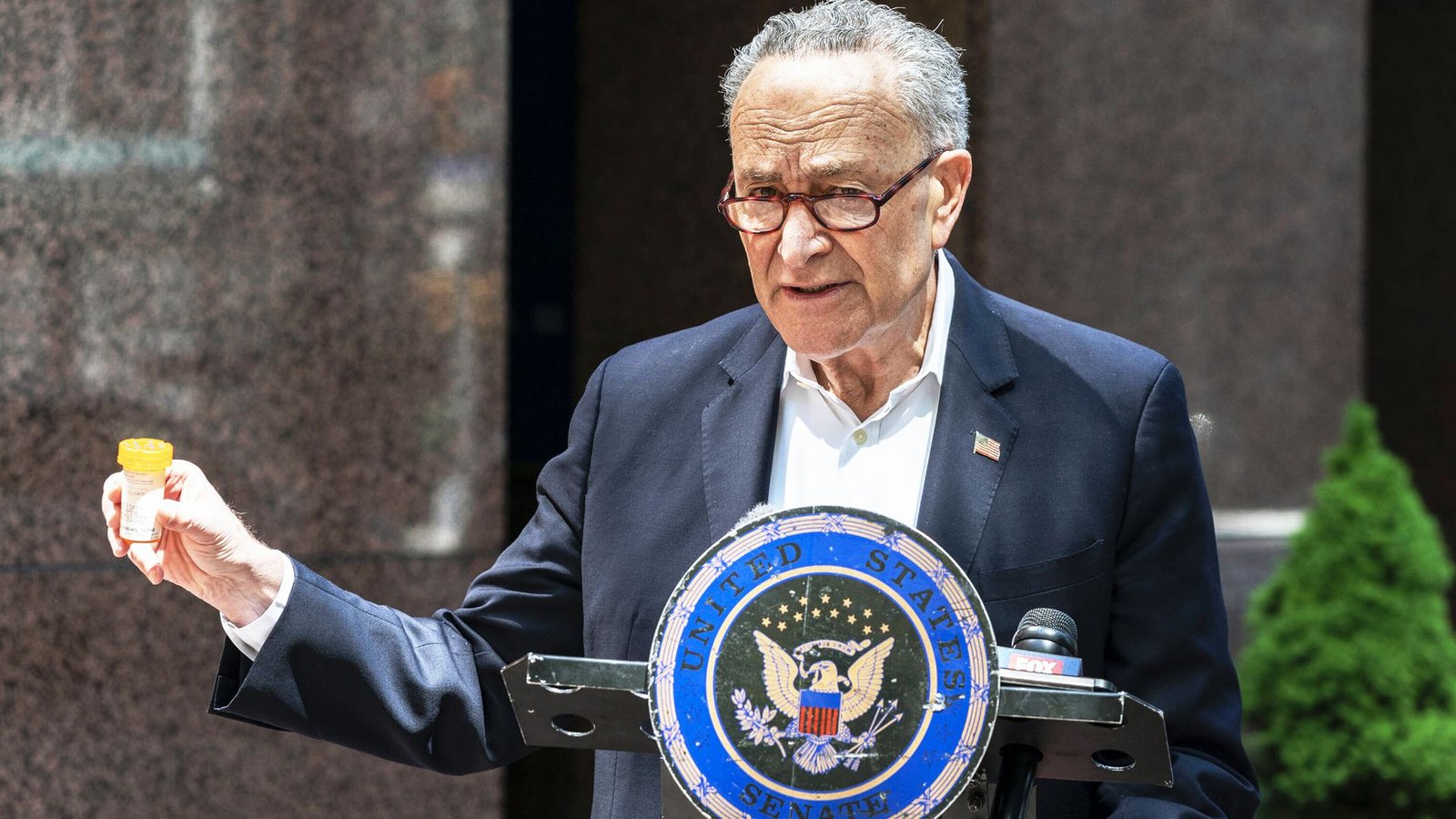Chuck Schumer,  Fraktionschef der Demokraten,  steht unter Druck.Foto: imago images/Pacific Press Agency/Lev Radin via www.imago-images.de