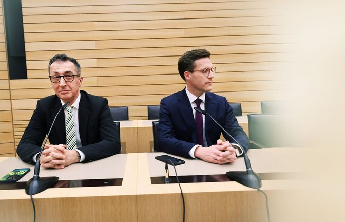 Cem Özdemir und Manuel Hagel legen alles andere als einen Traumstart hin.<span class='image-autor'>Foto: IMAGO/Frank Ossenbrink</span>