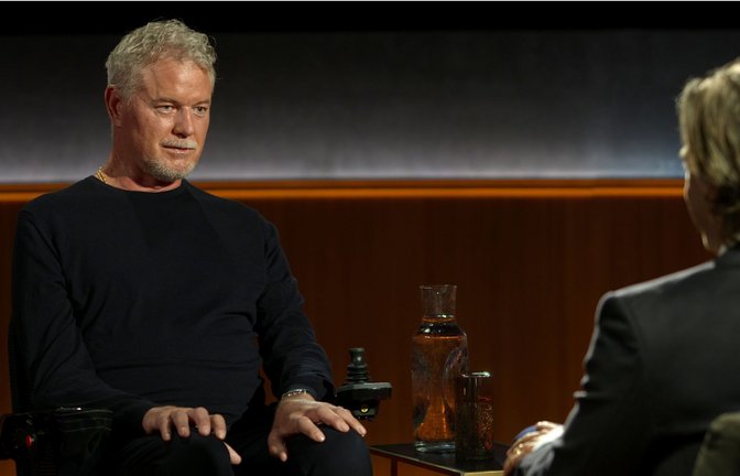Dieses von Netflix veröffentlichte Foto zeigt die Schauspieler Eric Dane (li.) und Brad Falchuk in einer Episode von „Famous Last Words“.<span class='image-autor'>Foto: Uncredited/Netflix/AP/dpa</span>
