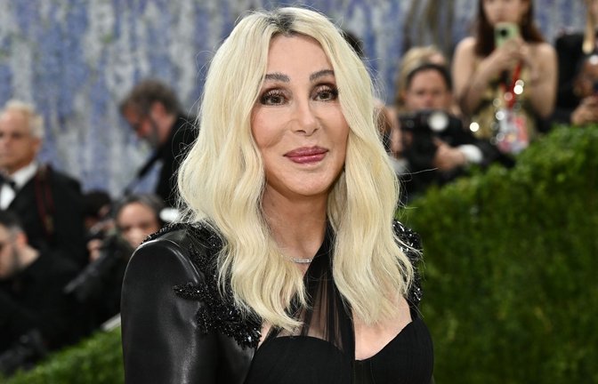 "Es gibt 20 Jahre alte Mädels, die nicht das können, was ich kann", sagt Cher über sich. Kürzlich nahm sie an der Met Gala 2026 teil. (Archivbild)<span class='image-autor'>Foto: Evan Agostini/Invision/AP/dpa</span>