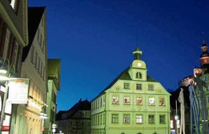So blau lacht der Abendhimmel über Vaihingen.  Foto: Rücker