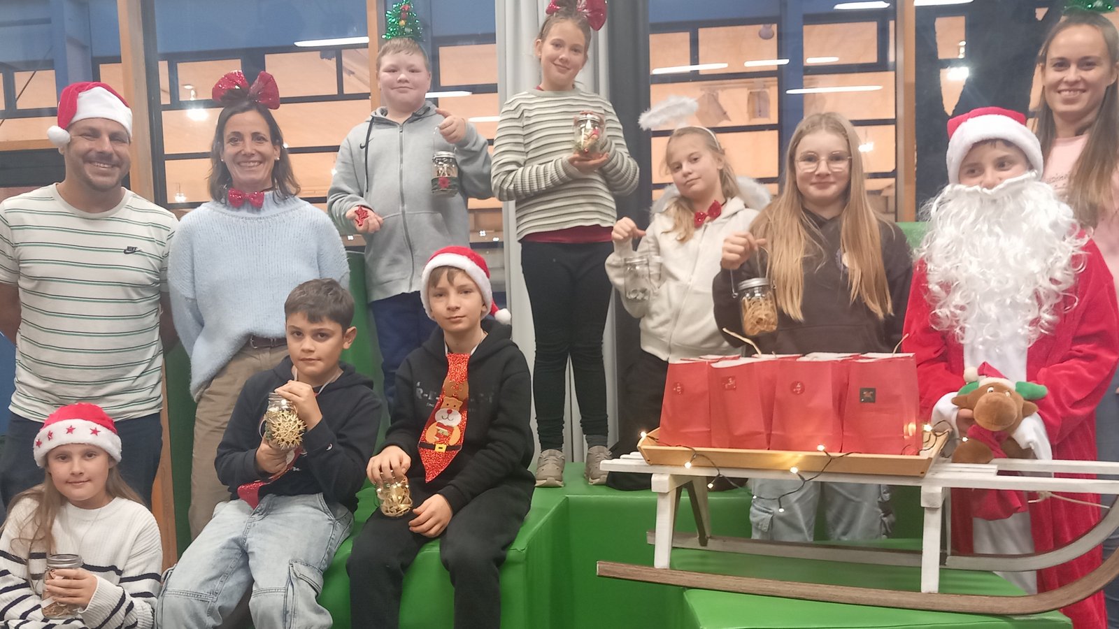Gemeinsam lernen und Freude schenken: die Teilnehmer der Sachsenheimer Sommerschule. Foto: Glemser Gemeinsam lernen und Freude schenken: die Teilnehmer der Sachsenheimer Sommerschule. Foto: Glemser