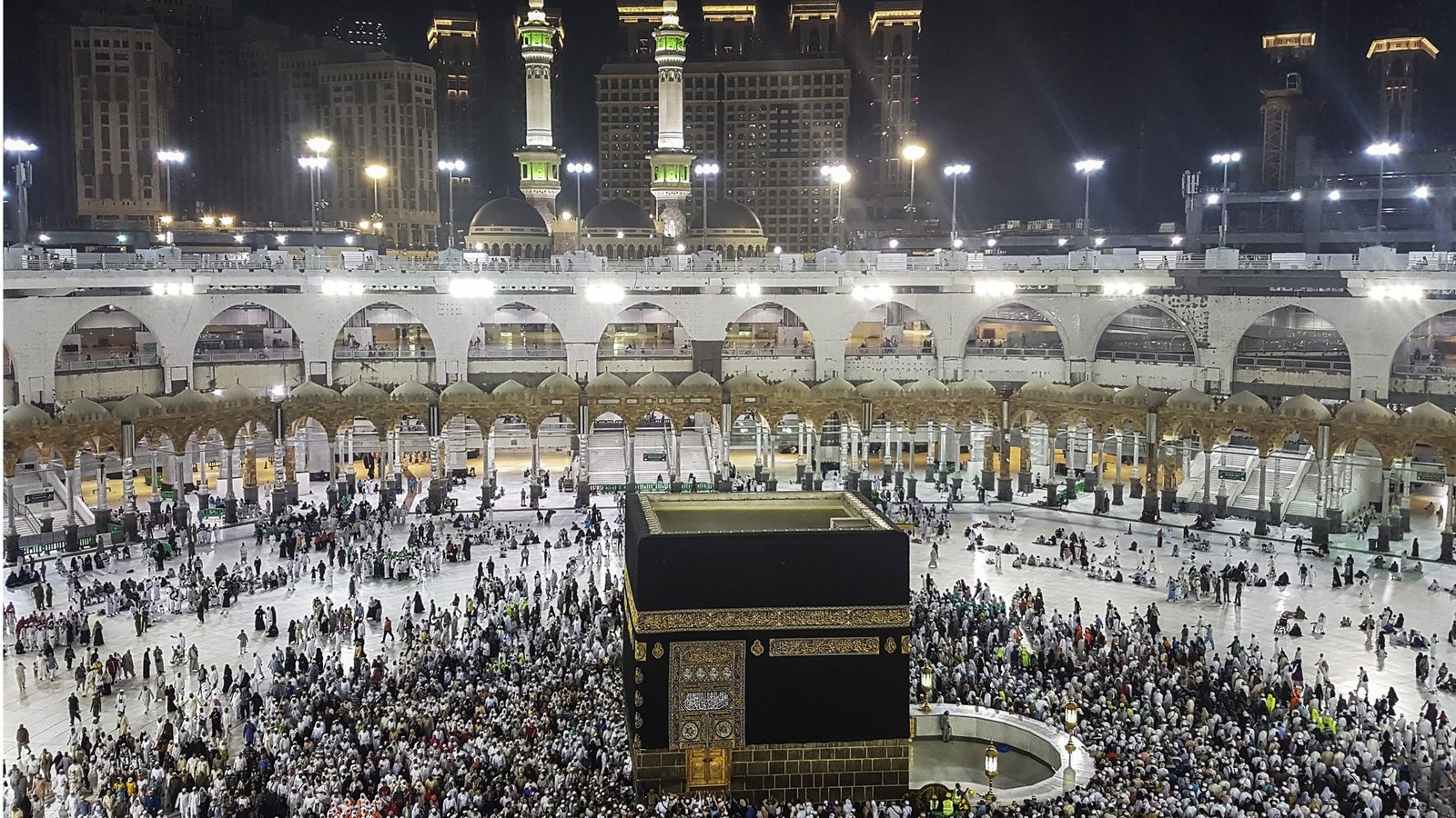 Laut Daten von MSN Money ist die al-Haram Moschee (Masjid al-Haram) im saudi-arabischen Mekka das mit Abstand teuerste Gebäude der Welt. Die Kosten des Baus sollen knapp 100 Milliarden Euro betragen haben. Das Gotteshaus in der heiligen Stadt des Islams ist jedes Jahr Ziel von Millionen von Pilgern.Foto: picture alliance / dpa/Fazry Ismail