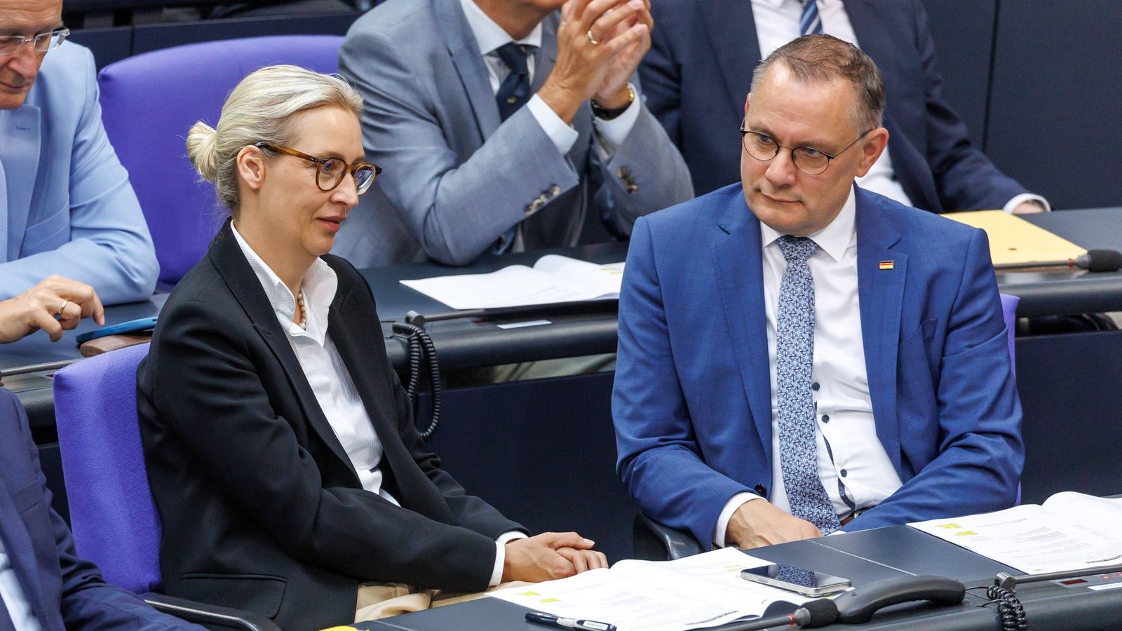 Repräsentanten der Unzufriedenheit: die AfD-Chefs Alice Weidel und Tino Chrupalla.Foto: imago/Andreas Gora Repräsentanten der Unzufriedenheit: die AfD-Chefs Alice Weidel und Tino Chrupalla.Foto: imago/Andreas Gora
