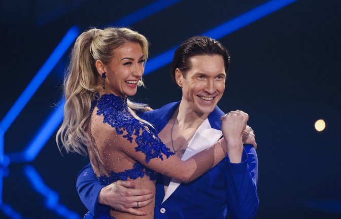 Anna-Carina Woitschack holte sich mit ihrem ersten Tanz im "Let's Dance"-Finale direkt 30 Punkte.<span class='image-autor'>Foto: Rolf Vennenbernd/dpa</span>