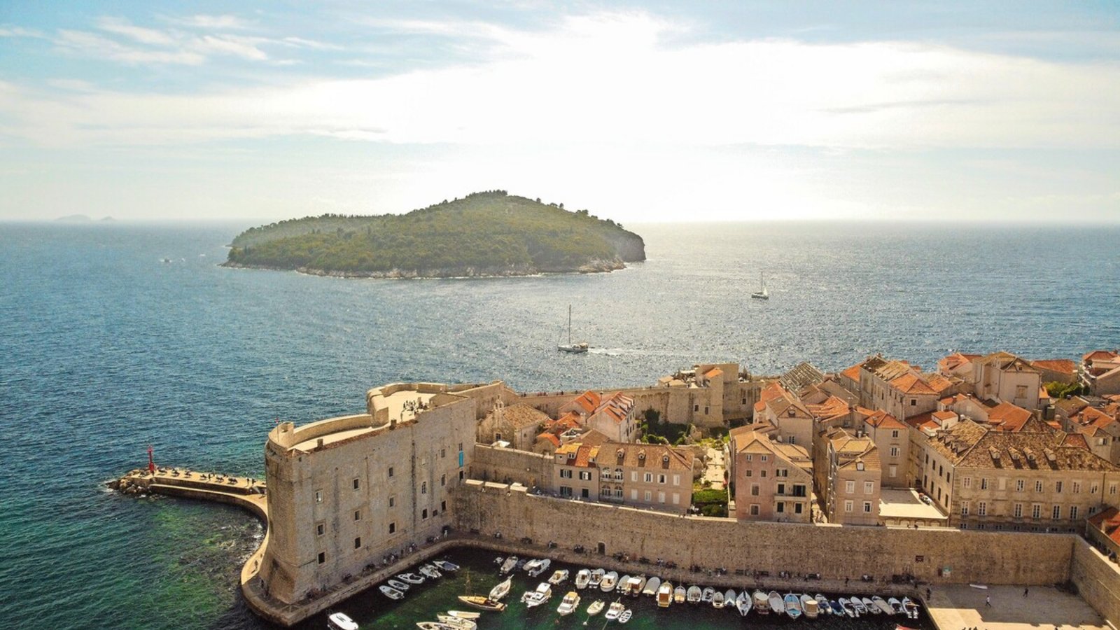 Dubrovnik steht im Frühjahr 2026 wieder auf dem Flugplan des Flughafens.Foto: imago/Pixsell Dubrovnik steht im Frühjahr 2026 wieder auf dem Flugplan des Flughafens.Foto: imago/Pixsell