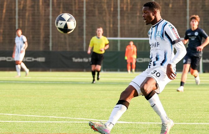 Abdoulie Mboob kam bisher lediglich in den Vorbereitungsspielen der vergangenen Winterpause zum Einsatz - für die Regionalliga fehlt dem Stürmer die Spielgenehmigung.<span class='image-autor'>Foto: Baumann</span>