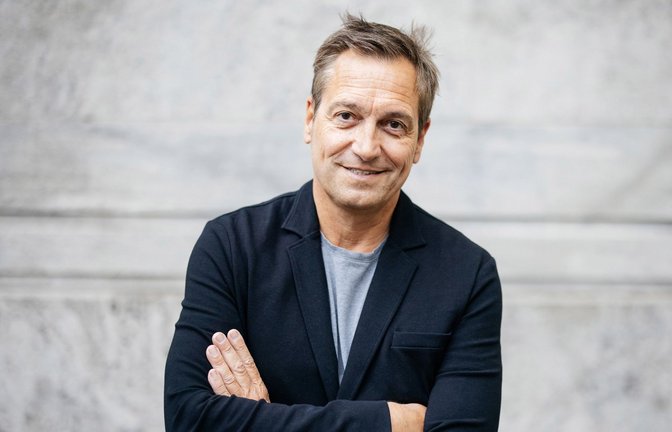 Dieter Nuhr ist für die einen  ein Gralsritter im Kampf gegen die  spaßgebremste Wokeness der Linksgrünen, für die  anderen ist er  ein Komiker, der gerne mal nach unten tritt.<span class='image-autor'>Foto: dpa</span>