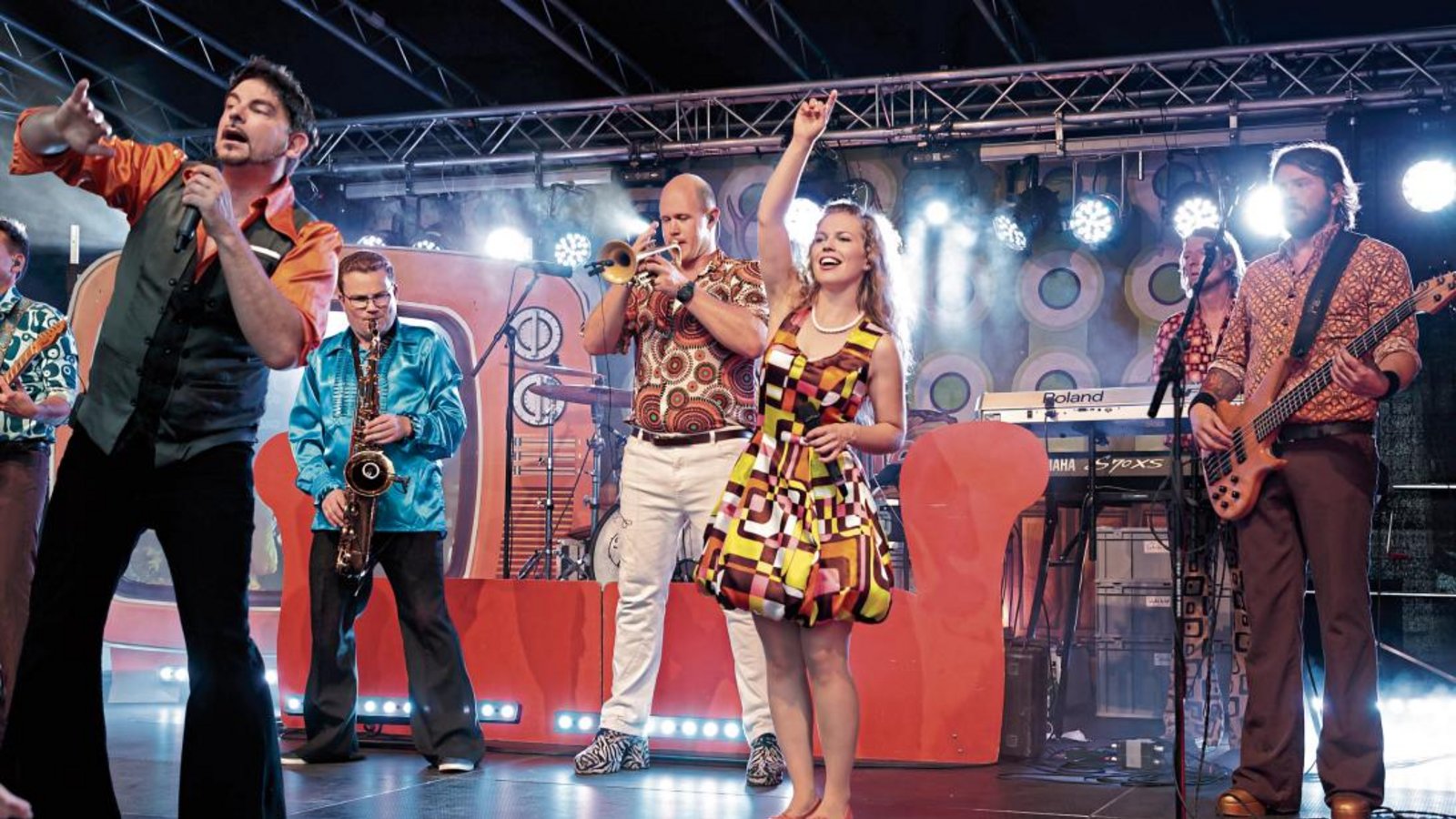 Familie Hossa heizte den Besuchern mit Schlagermusik ein.  Foto: Pangerl