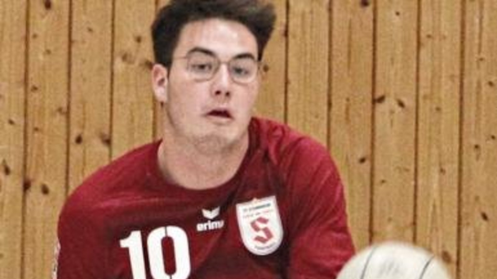 Sebastian Gayer folgte seinen Brüdern Maximilian und Christian 2018 vom TV Vaihingen zum TV Stammheim. Bei den Aufstiegsspielen zeigte der 18-Jährige hinten rechts eine solide Leistung.  Foto: Nachreiner