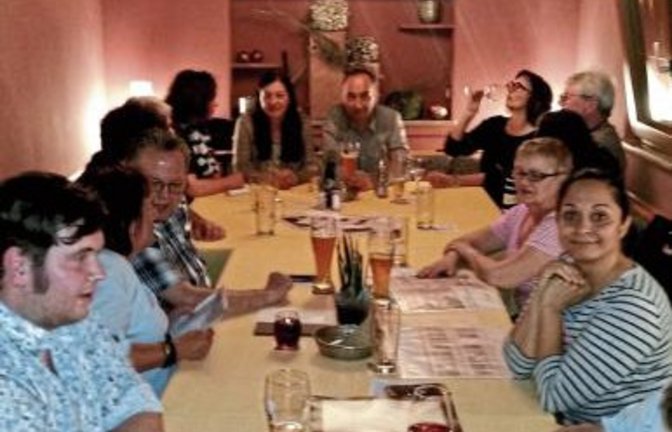 Gut besuchter Stammtisch.  Foto: p