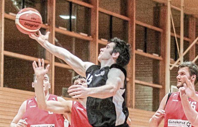 Lennard Schurr erlebt mit den BSG-Basketballern in dieser Saison einen Höhenflug.  Foto: Simecek
