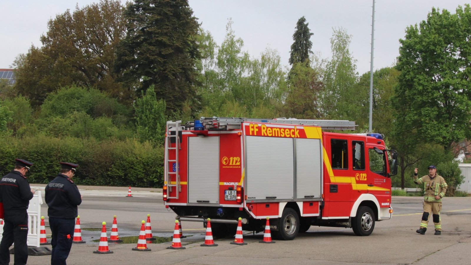 Geschicklichkeitsfahren der Feuerwehren aus dem Landkreis auf dem Verkehrsübungsplatz Vaihingen. Ziel dieser Übungen ist es, im Ernstfall ein sicheres und souveränes Manövrieren der Einsatzfahrzeuge zu gewährleisten.  Foto: Arning