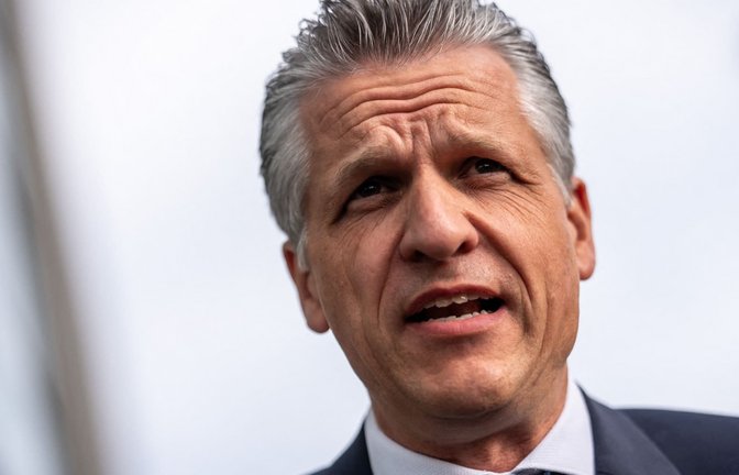 Thorsten Frei (CDU), Vorsitzender der CDU/CSU-Fraktion im Bundestag, kommt zur Sitzung des CDU Bundesvorstands am Konrad Adenauer Haus an. (zu dpa: «Unionsfraktionschef: Minderheitsregierung wäre Irrsinn»)<span class='image-autor'>Michael Kappeler/dpa</span>