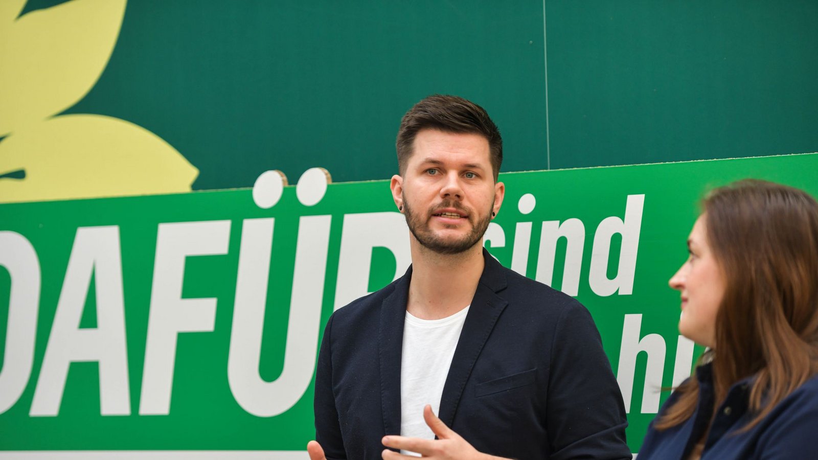 Grünen-Co-Chef Pascal Haggenmüller warnt vor einer Spaltung der Gesellschaft.Foto: LICHTGUT/Max Kovalenko Grünen-Co-Chef Pascal Haggenmüller warnt vor einer Spaltung der Gesellschaft.Foto: LICHTGUT/Max Kovalenko