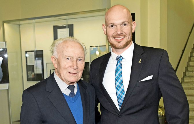 Männer mit Allerfahrung: Sigmund Jähn (li.) und Alexander Gerst.<span class='image-autor'>Foto: dpa/Jörg Carstensen</span>