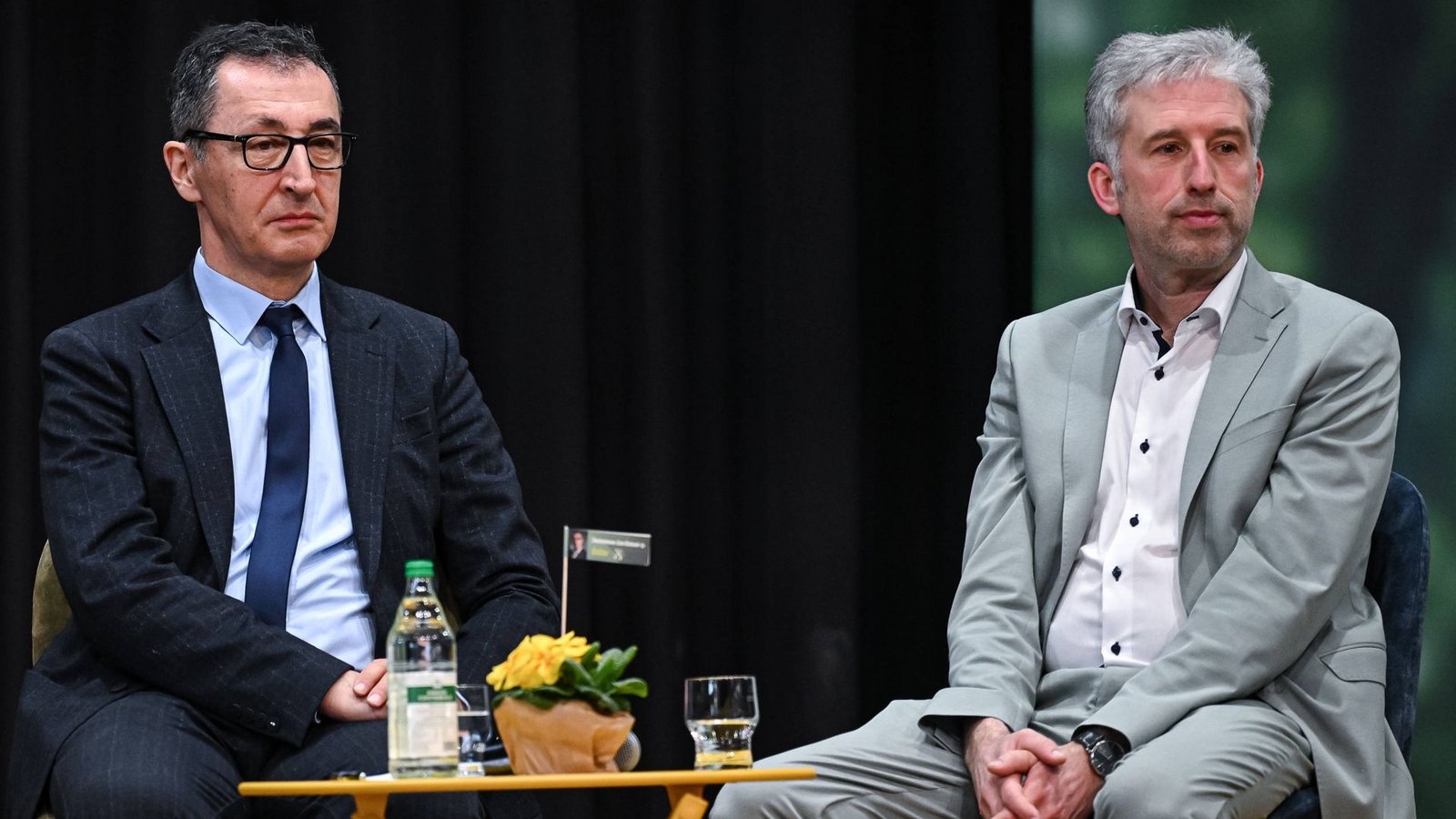 Der Tübinger Oberbürgermeister Boris Palmer (rechts) half Cem Özdemir im Wahlkampf. Spekulationen, er trete ins Kabinett ein, hat er jetzt beendet.Foto: IMAGO/Ulmer II Der Tübinger Oberbürgermeister Boris Palmer (rechts) half Cem Özdemir im Wahlkampf. Spekulationen, er trete ins Kabinett ein, hat er jetzt beendet.Foto: IMAGO/Ulmer II