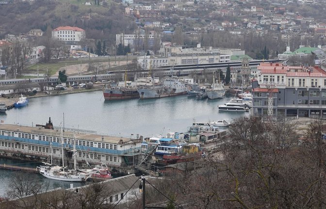 In Sewastopol sind nach russischen Angaben Dutzende ukrainische Drohnen von der Flugabwehr abgeschossen worden. (Archivbild)<span class='image-autor'>Foto: Ulf Mauder/dpa</span>