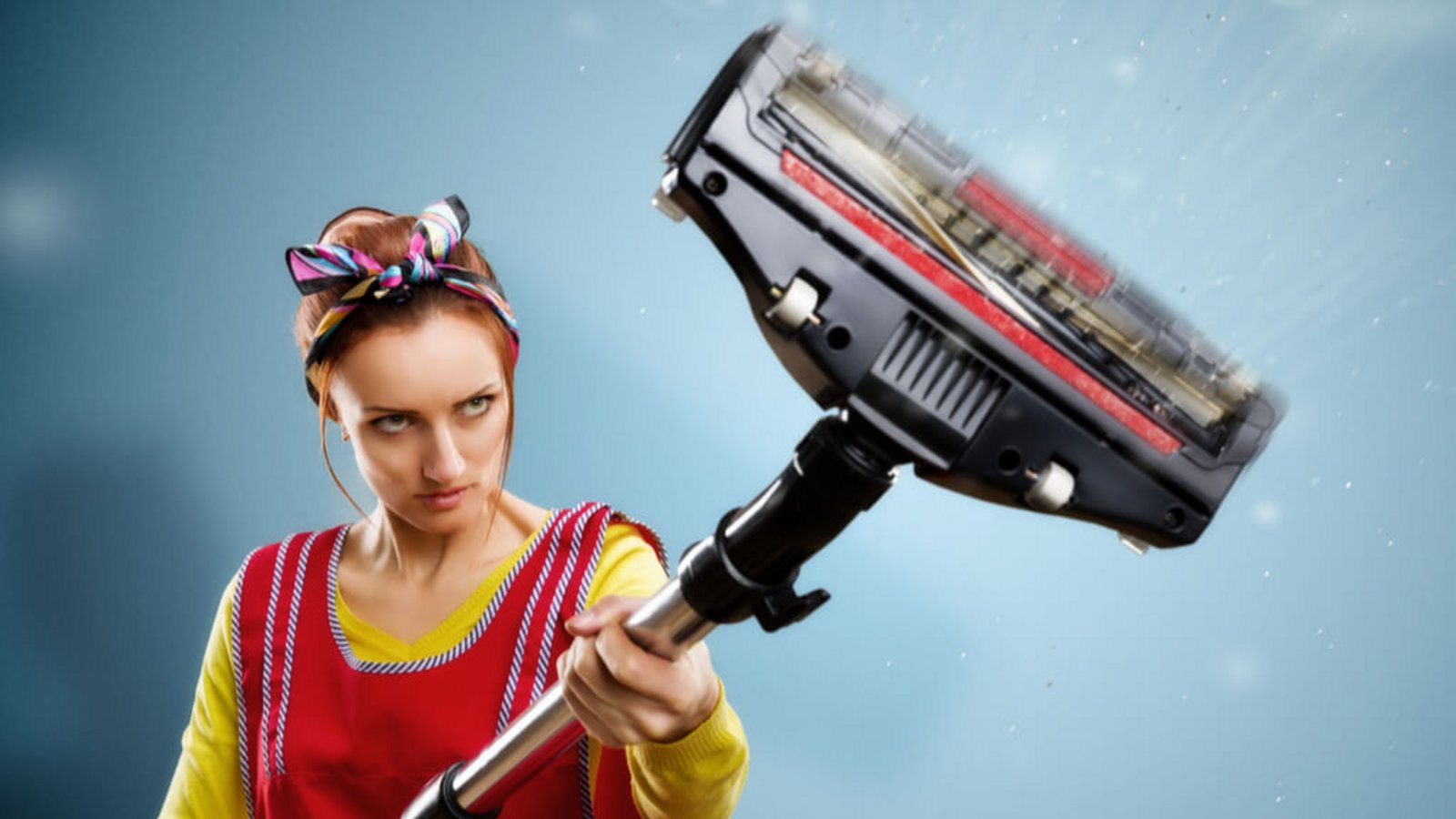 Erfahren Sie, wie Sie Gerüche aus dem Staubsauger schnell & einfach loswerden. Was man gegen einen stinkenden Staubsauger tun kann.Foto: Nomad_Soul / Shutterstock.com