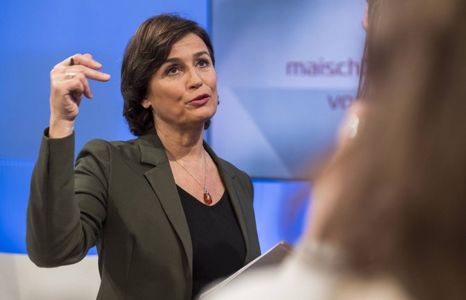 Sandra Maischberger empfängt zwei Mal die Woche Gäste in ihrer Talkshow.<span class='image-autor'>Foto: imago images/Jacob Schröter/Jacob Schröter via www.imago-images.de</span>
