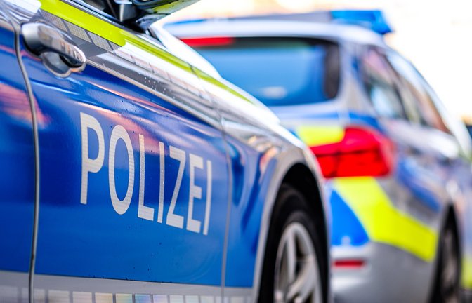 Nach tödlichen Schüssen in Stade ermittelt die Polizei zu den Hintergründen der Tat. Noch ist vieles unklar – doch erste Details zum Einsatz in der Dankersstraße sind bekannt.<span class='image-autor'>Foto: FooTToo / Shutterstock.com</span>