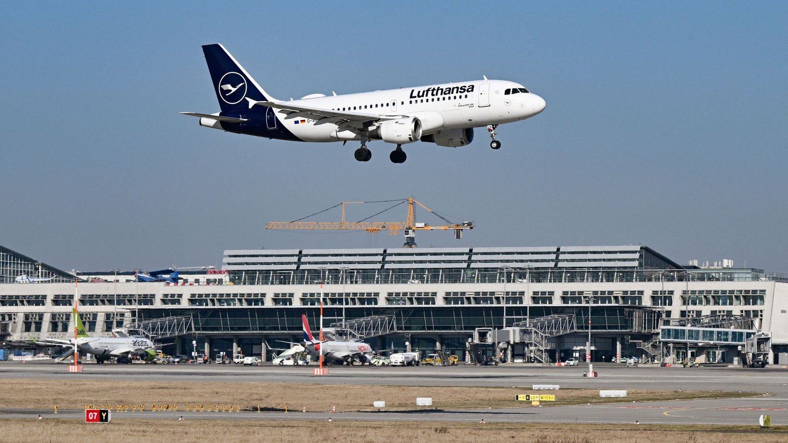 Die Vereinigung Cockpit hat angekündigt, die Lufthansa am Donnerstag und Freitag zu bestreiken (Archivfoto).Foto: Bernd Weißbrod/dpa/Bernd Weißbrod