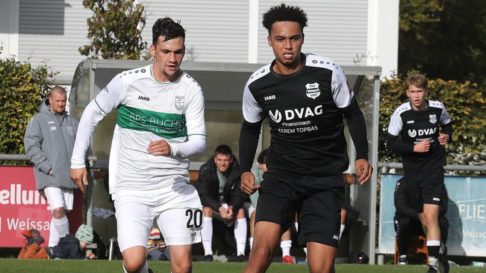 Ein Traumtor von Timo Dekorsy (re.) eröffnete die Aufholjagd für den TSV Weissach - für einen Punktgewinn gegen den FC Gerlingen reichte es jedoch nicht mehr.Andreas Gorr Ein Traumtor von Timo Dekorsy (re.) eröffnete die Aufholjagd für den TSV Weissach - für einen Punktgewinn gegen den FC Gerlingen reichte es jedoch nicht mehr.Andreas Gorr
