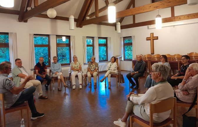 Andreas Felchle referiert in Dürrmenz. <span class='image-autor'>Foto: efi</span>