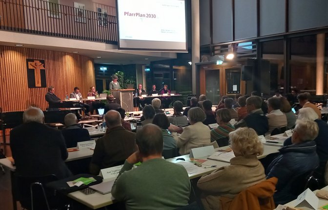 Angesichts rückläufiger Mitgliederzahlen müssen die Synodalen zukunftsfähige Gemeindestrukturen finden.  <span class='image-autor'>Foto: Glemser</span>