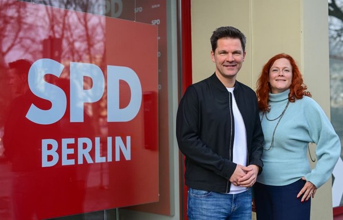 Die beiden Vorsitzenden der Berliner SPD, Bettina König und Steffen Krach.<span class='image-autor'>Sebastian Gollnow/dpa</span>