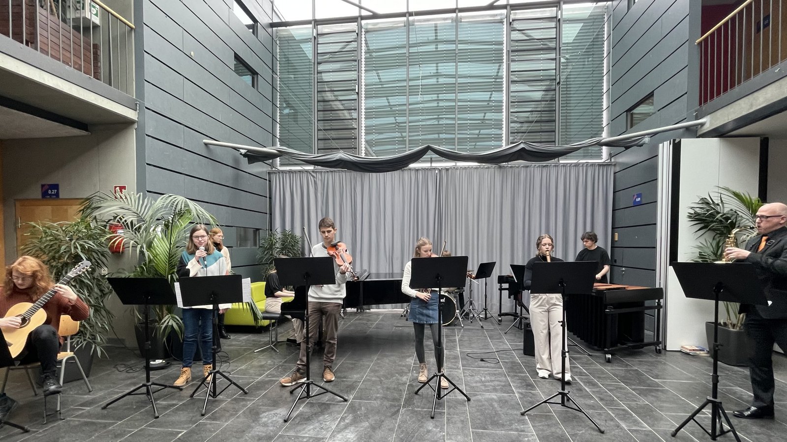 Zum Abschluss der Matinee musizierten alle Mitwirkenden gemeinsam als Ensemble.  Foto: p