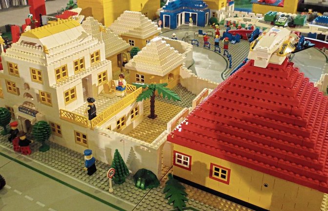 Aus vielen Legosteinen entsteht die Stadt im Kleinen.  Foto: kids-Team