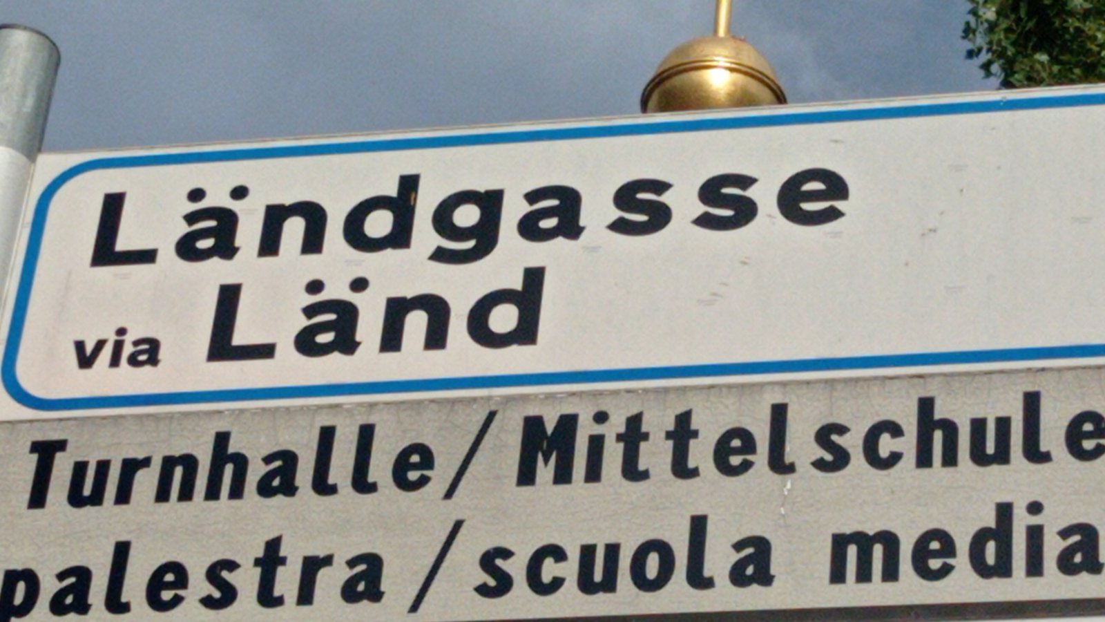 „Selbst in Lana Südtirol gibt’s Verbündete“, schreibt Bernd Zluhan aus Vaihingen zu seinem Foto. Allerdings habe Länd dort eine andere Bedeutung. „Selbst in Lana Südtirol gibt’s Verbündete“, schreibt Bernd Zluhan aus Vaihingen zu seinem Foto. Allerdings habe Länd dort eine andere Bedeutung.