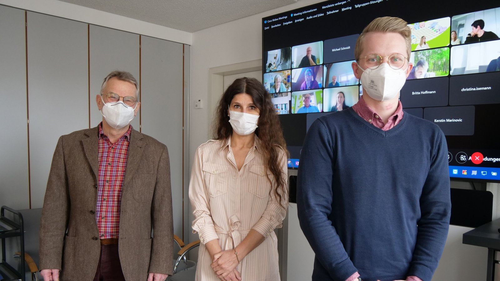 Die Jugendhilfe immer im Blick: Jugendamtsleiter Wolfgang Schwaab, Sozialdezernentin Katja Kreeb und Jugendhilfeplaner Paul Renner (von links) haben sich mithilfe einer Umfrage ein Bild von der Situation der Enzkreis-Kommunen verschafft. Foto: Friedrich Die Jugendhilfe immer im Blick: Jugendamtsleiter Wolfgang Schwaab, Sozialdezernentin Katja Kreeb und Jugendhilfeplaner Paul Renner (von links) haben sich mithilfe einer Umfrage ein Bild von der Situation der Enzkreis-Kommunen verschafft. Foto: Friedrich