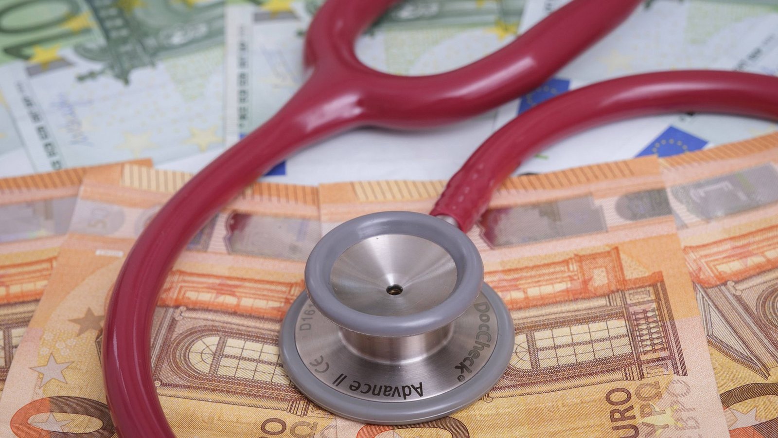 Steigende Kosten im deutschen Gesundheitssystem.Foto: IMAGO/Guido Schiefer Steigende Kosten im deutschen Gesundheitssystem.Foto: IMAGO/Guido Schiefer