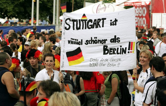 Momente, die für das Image einer Stadt unbezahlbar sind: Die Fans in Stuttgart feiern die deutsche Mannschaft 2006 bei der WM.<span class='image-autor'>Foto: /Achim Zweygarth</span>