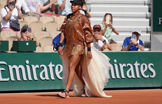 Naomi Osaka ist ein Star - und darf nun auch ein Match in der Nightsession bei den French Open spielen.<span class='image-autor'>Foto: Thibault Camus/AP/dpa</span>